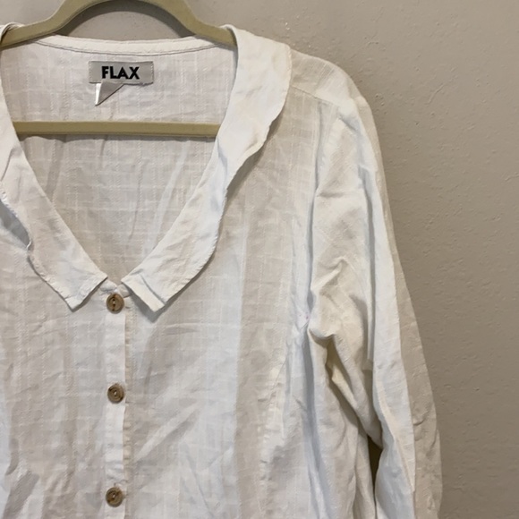 L FLAX White Lagenlook Button Down Shirt. 100% cotton. Runs a little large - Picture 5 of 9